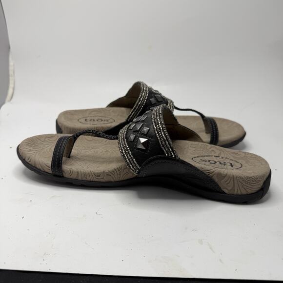 TAOS Sandals Women's 10 Pewter Genie BOHO Studded Beaded Metallic Comfort Luxury - Picture 5 of 10
